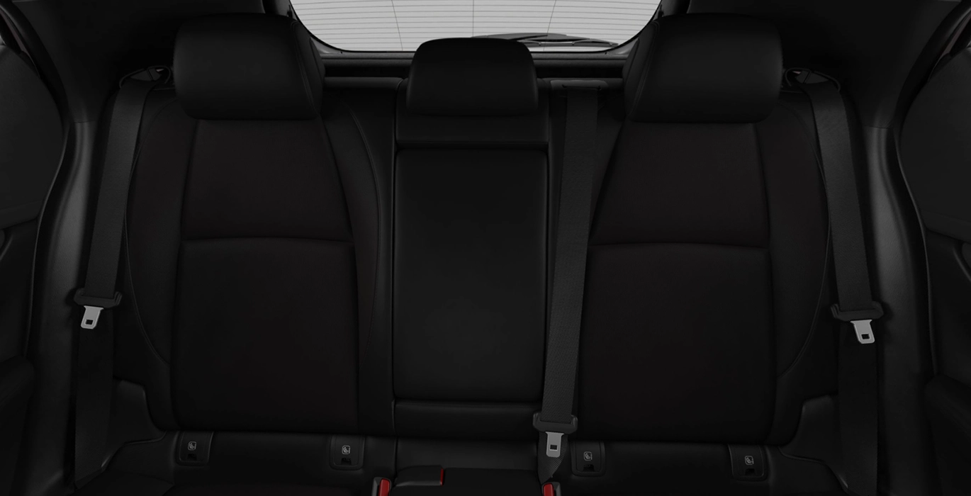 MAZDA 3 2.5L E SKY G MHEV PRIME LINE MANUAL interior trasera | Crazy Renting