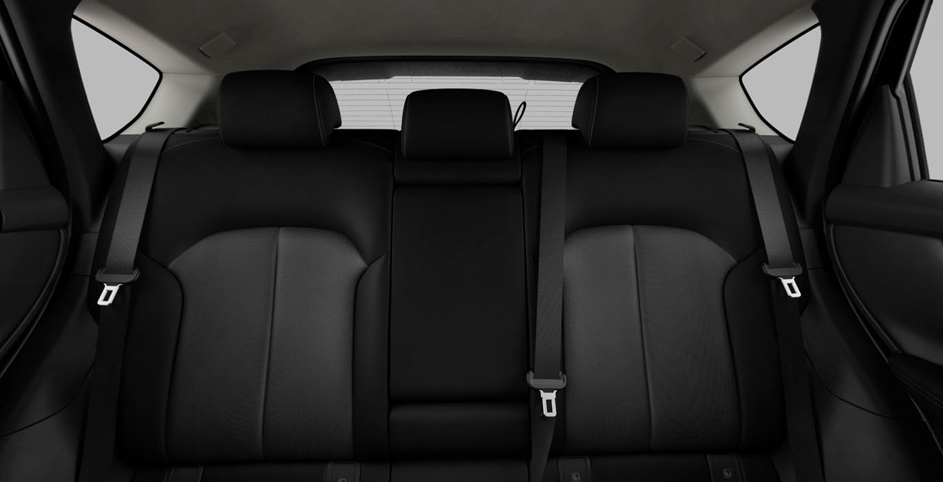 MAZDA CX 60 e Skyactiv PHEV AWD Exclusive Line interior trasera | Crazy Renting