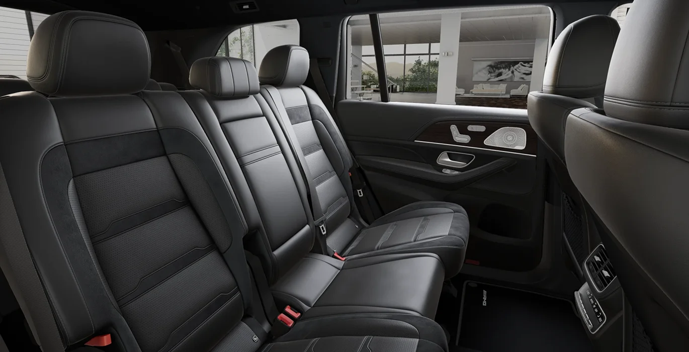 Mercedes AMG GLS 63 4MATIC interior trasera | Crazy Renting