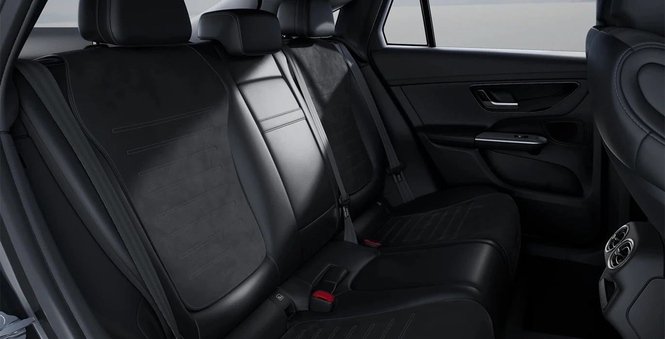 Mercedes Benz GLC Coupe 300 de 4MATIC gris interior trasera | Crazy Renting