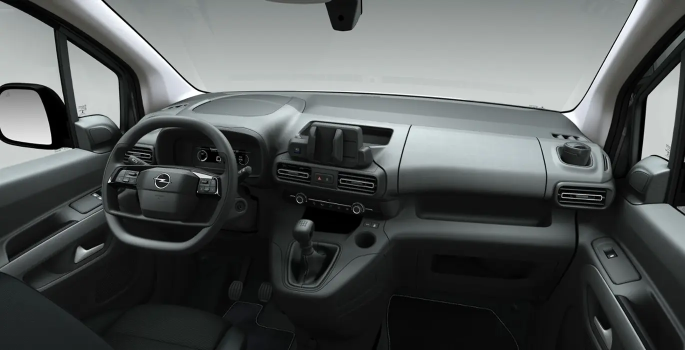 OPEL Combo-e Cargo M 800kg 4 OPEL Combo Cargo L 650kg 1.5 SS interior delantera | Crazy Renting