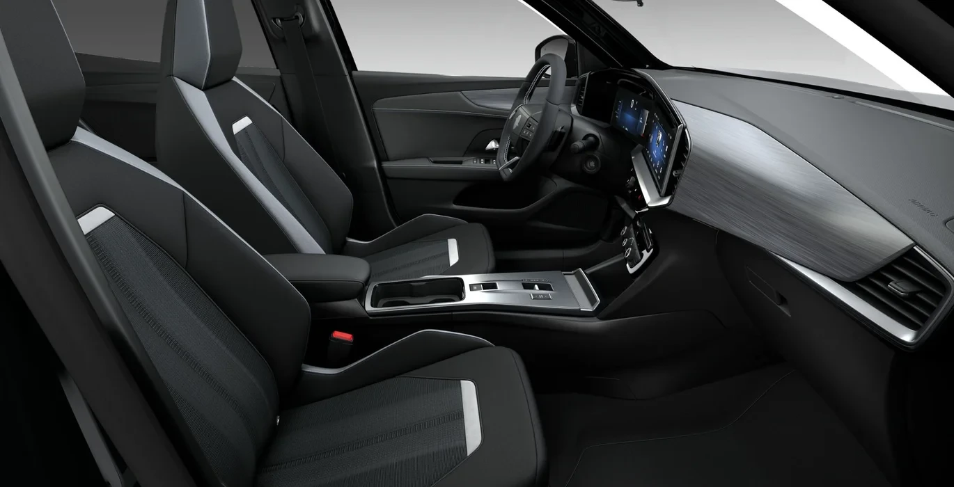 Opel Mokka 1.2 T XHT Hybrid eDCT6 GS 5 Opel Mokka 1.2 T XHT Hybrid eDCT6 GS interior delantera II | Crazy Renting