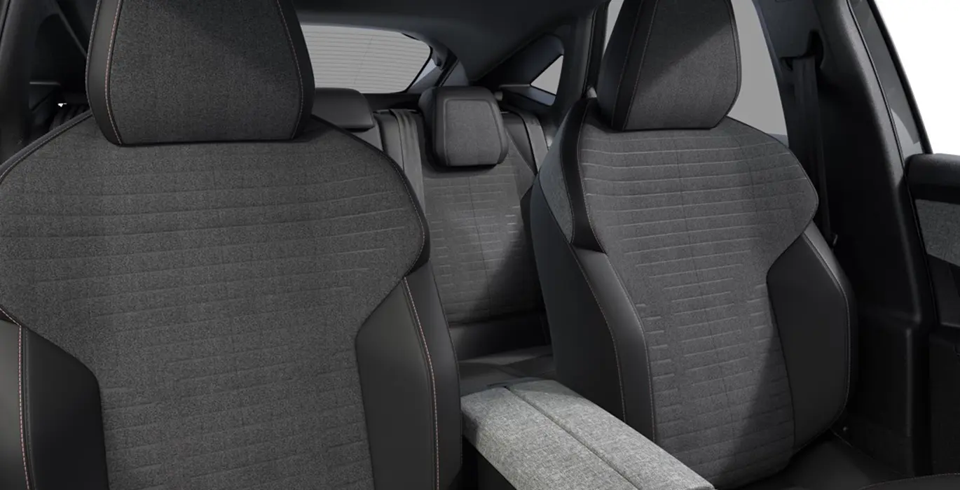 Peugeot 3008 Hybrid 1.2 100kW Allure interior trasera | Crazy Renting