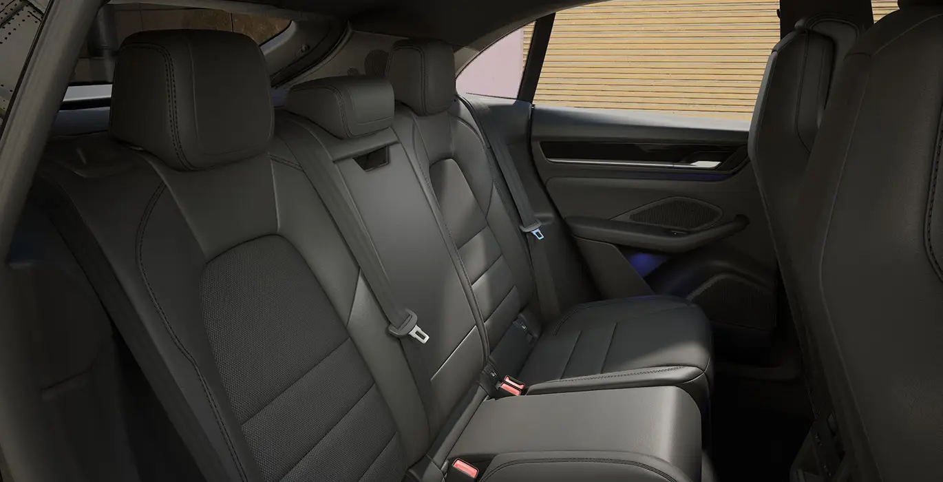 Porsche Macan interior trasera | Crazy Renting