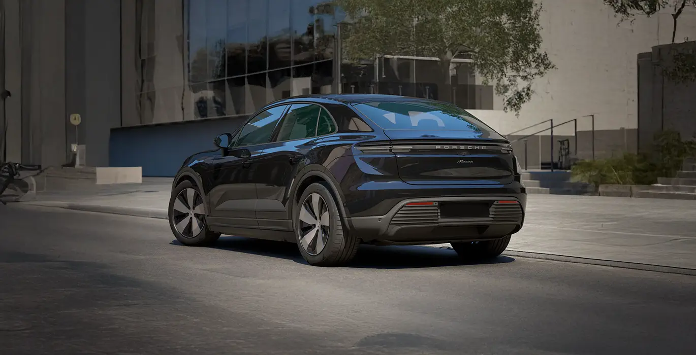 Porsche Macan negro trasera | Crazy Renting