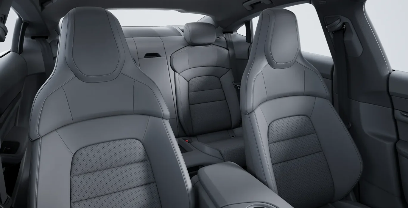 Porsche Taycan 4 interior trasera | Crazy Renting