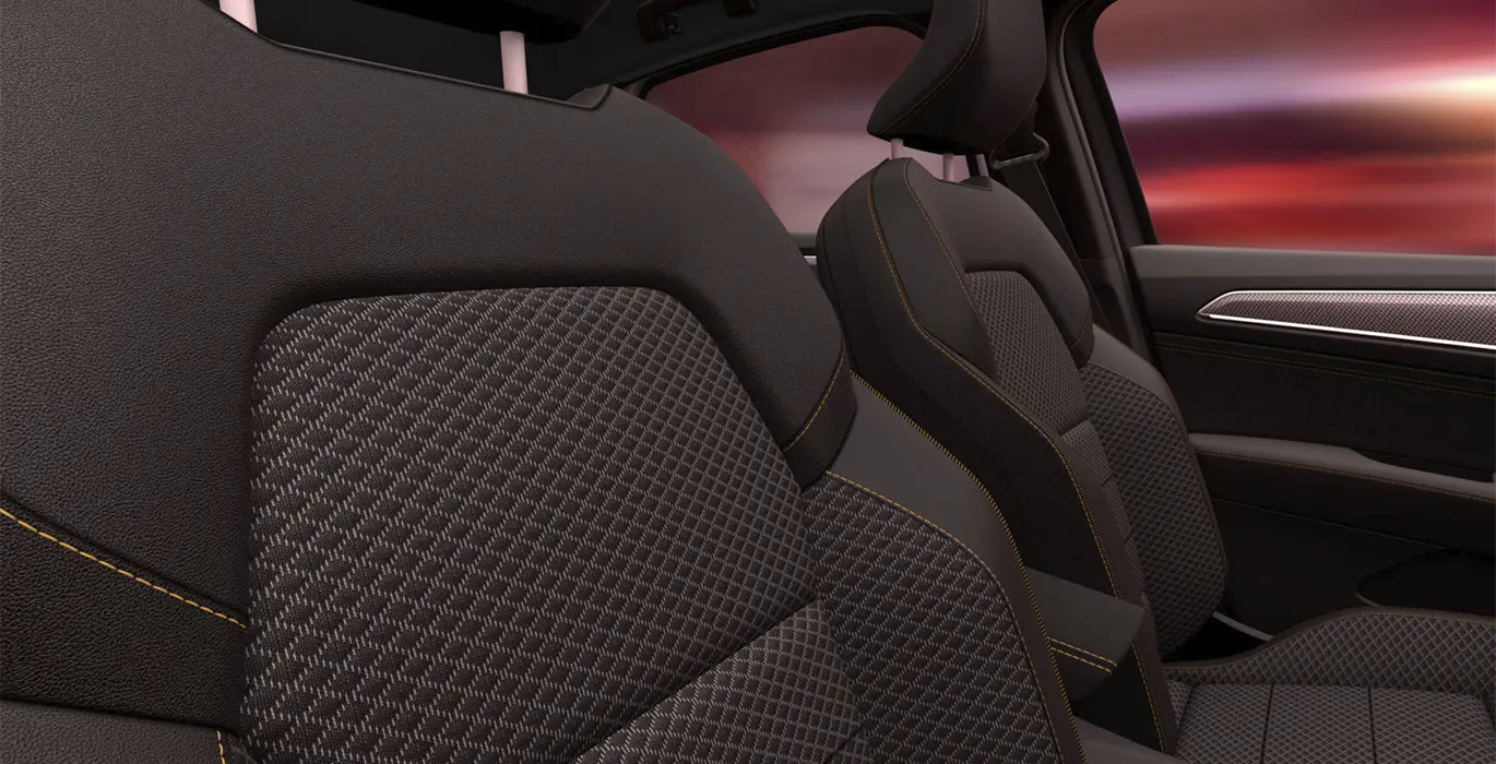 RENAULT Arkana Techno E Tech Full Hybrid interior delantera II | Crazy Renting