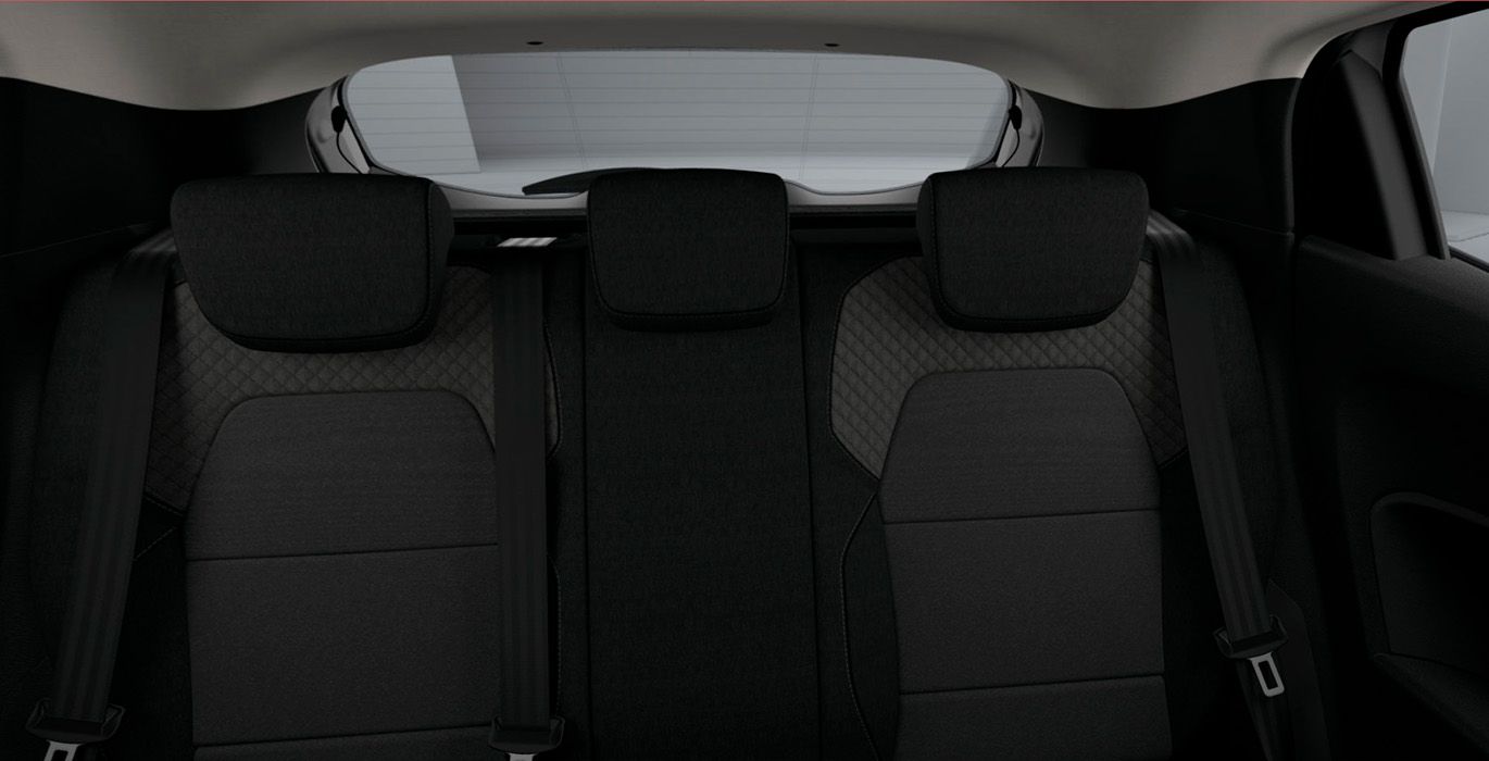 RENAULT CLIO 1.5DCI EVOLUTION 100CV 4 RENAULT CLIO DCi Evolution interior trasera | Crazy Renting