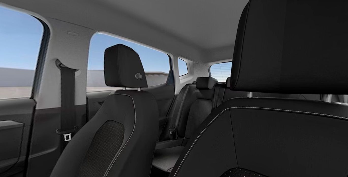 SEAT Arona 1.0 TSI Style XL interior trasera | Crazy Renting