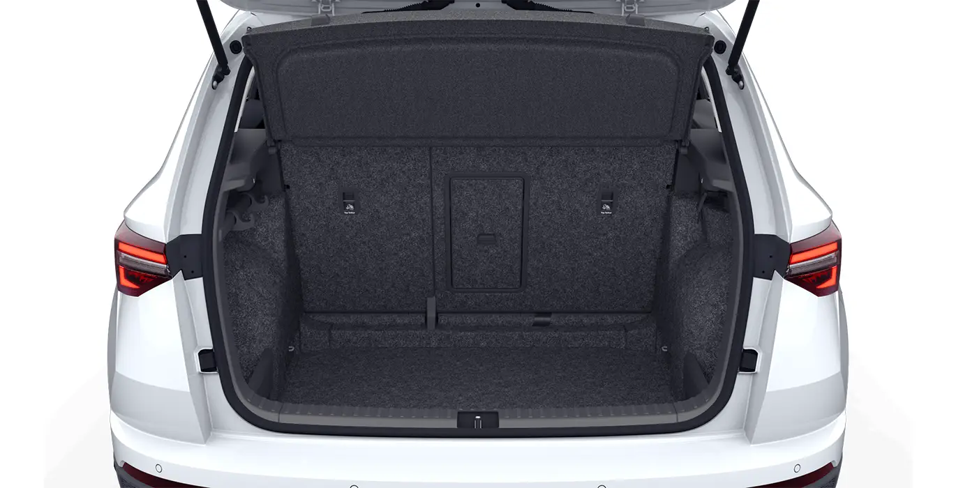 SKODA Karoq Selection 1.5 TSI DSG blanco maletero | Crazy Renting