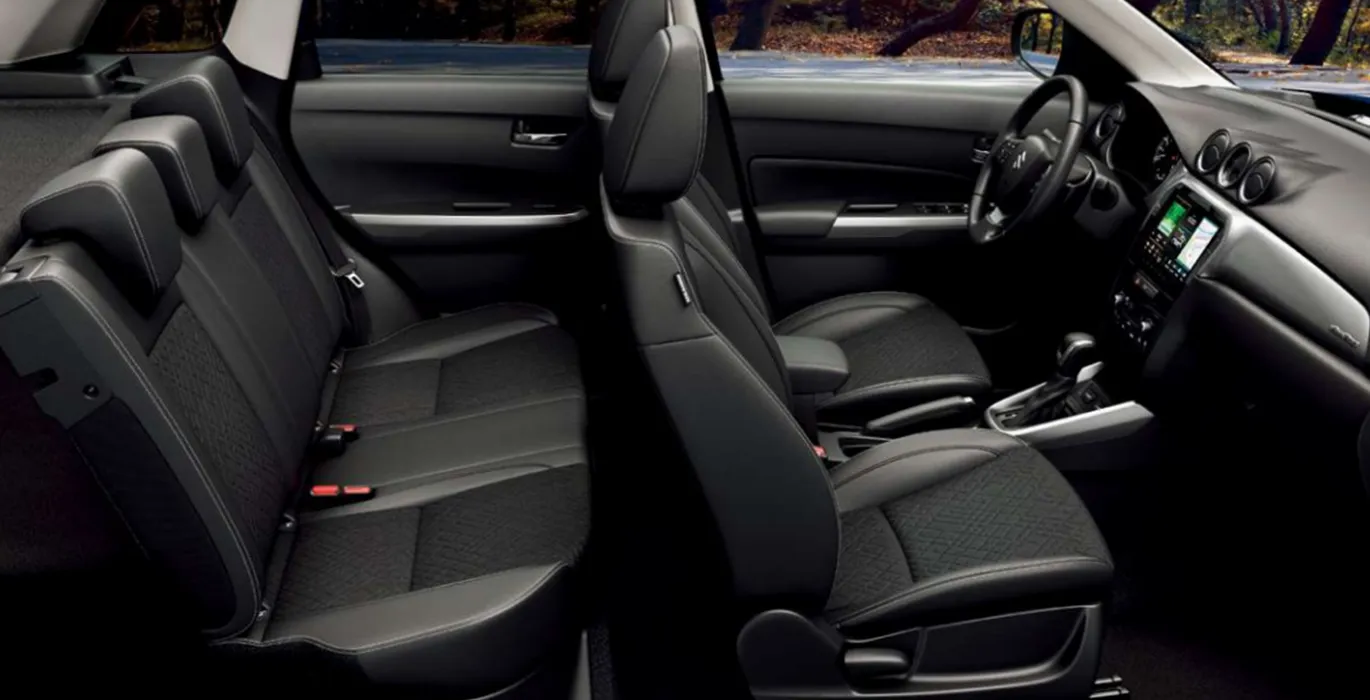 SUZUKI Vitara 1.4T Mild Hybrid S2 3 SUZUKI Vitara 1.4T Mild Hybrid S2 interior trasera | Crazy Renting
