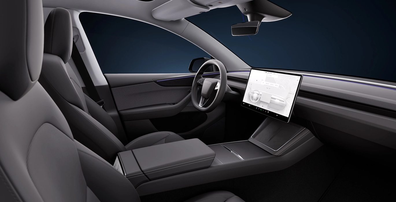 Tesla Model Y Traccion Trasera interior delantera | Crazy Renting