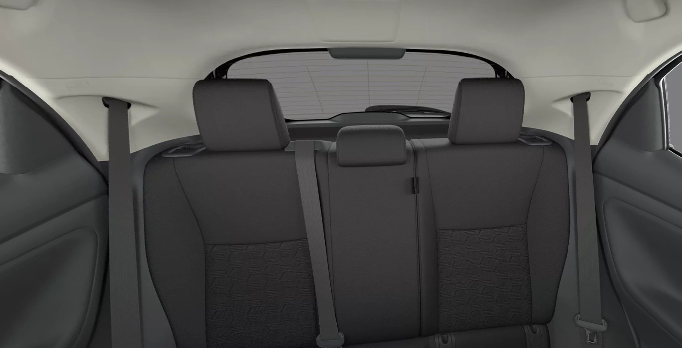 Toyota Yaris 120H 116CV ACTIVE PLUS interior trasera | Crazy Renting