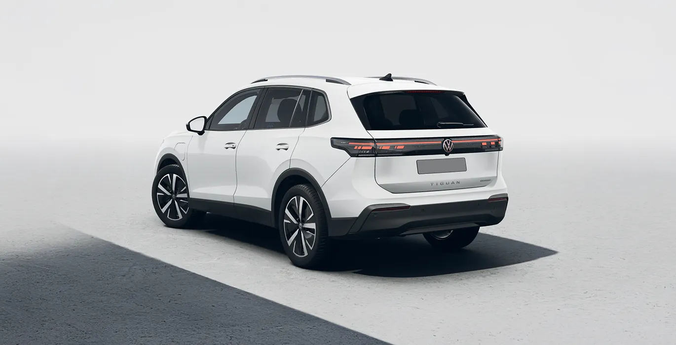 Volkswagen Tiguán Más 1.5 TSI eHybrid 150kW (204CV) DSG 2 Volkswagen Tiguan Mas 1.5 TSI eHybrid 150kW 204CV DSG trasera | Crazy Renting