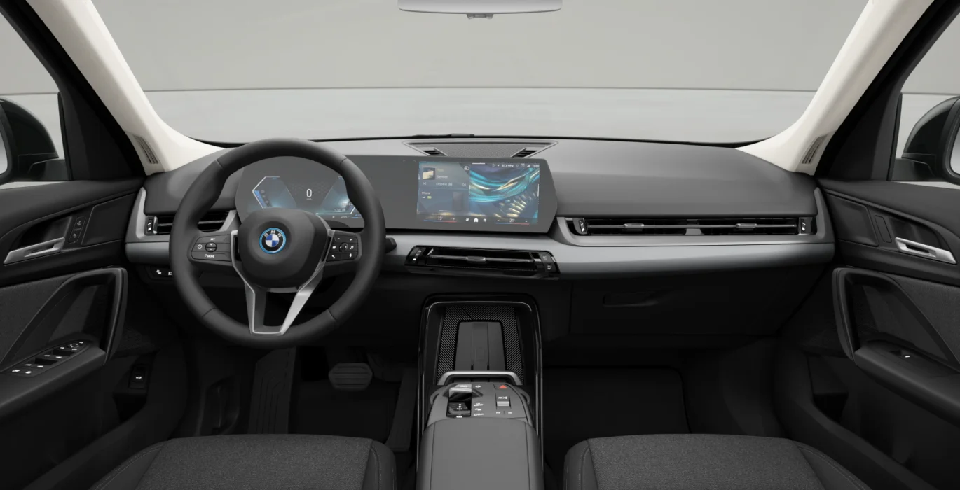 BMW X1 xDrive25e 180kW 4 BMW X1 xDrive25e 180kW interior delantera | Crazy Renting
